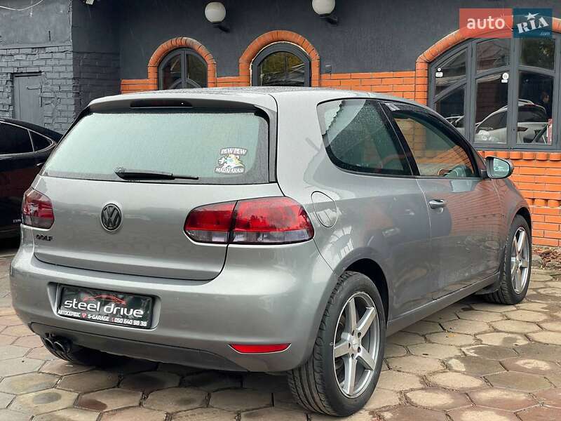Хетчбек Volkswagen Golf 2011 в Миколаєві