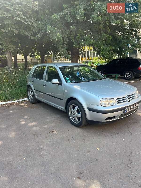 Volkswagen Golf 2002