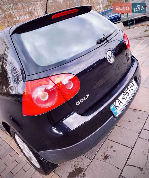 Хэтчбек Volkswagen Golf 2006 в Белой Церкви