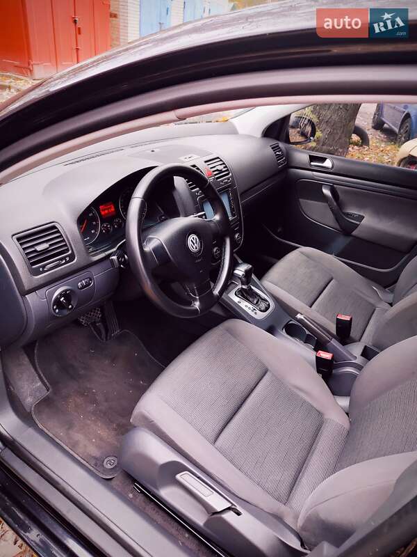 Хэтчбек Volkswagen Golf 2006 в Белой Церкви