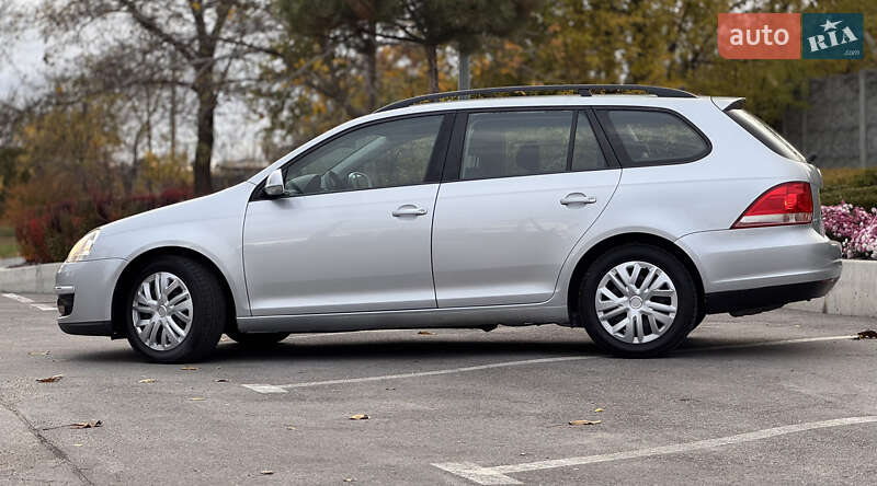 Универсал Volkswagen Golf 2008 в Запорожье