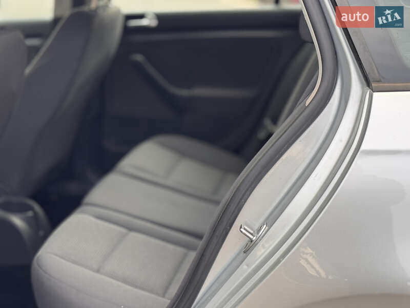 Универсал Volkswagen Golf 2008 в Запорожье