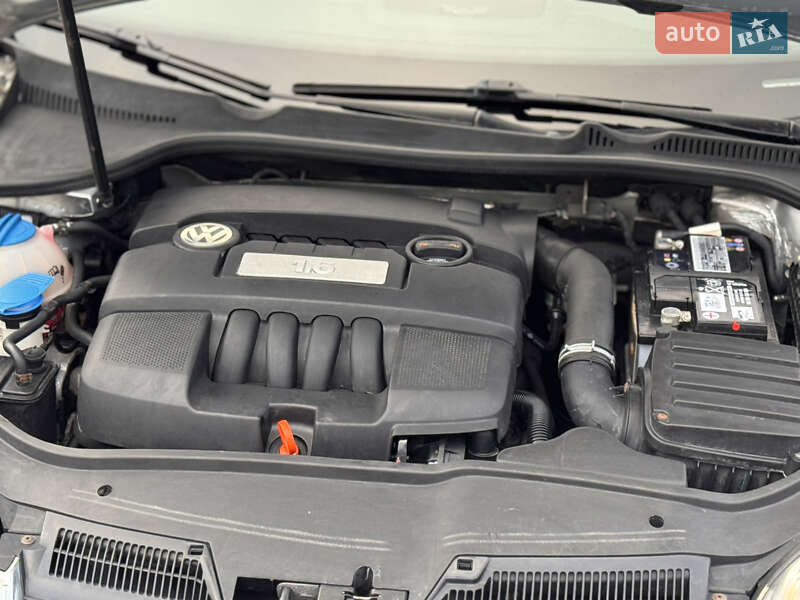 Универсал Volkswagen Golf 2008 в Запорожье