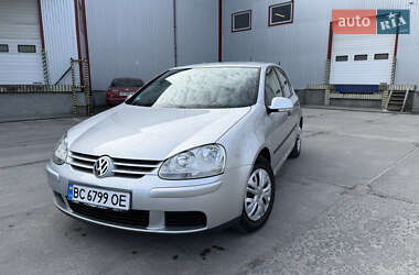 Хэтчбек Volkswagen Golf 2005 в Львове