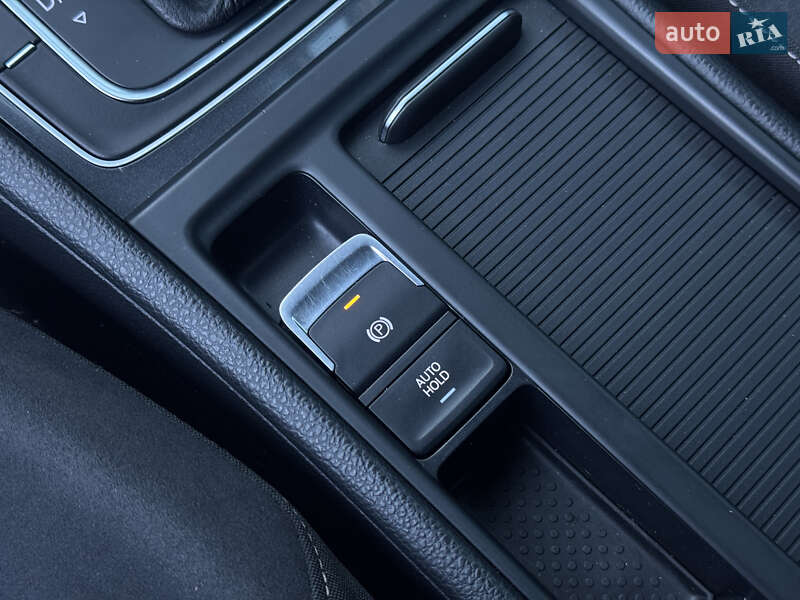 Универсал Volkswagen Golf 2017 в Киеве фото 18 Универсал Volkswagen Golf 2017 в Киеве