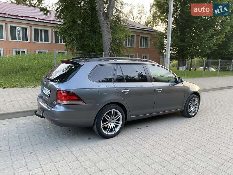 Універсал Volkswagen Golf 2010 в Хмельницькому