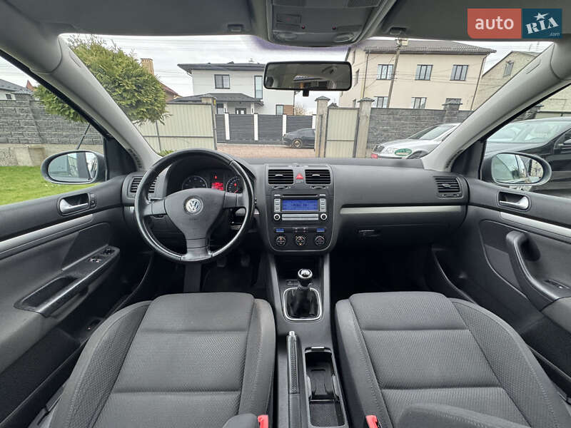 Хэтчбек Volkswagen Golf 2007 в Львове