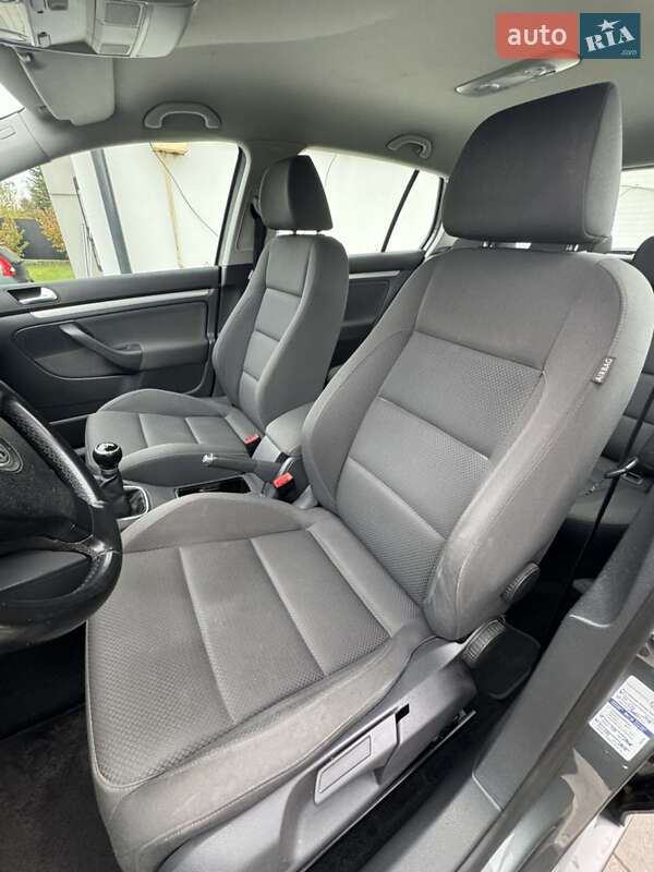 Хэтчбек Volkswagen Golf 2007 в Львове
