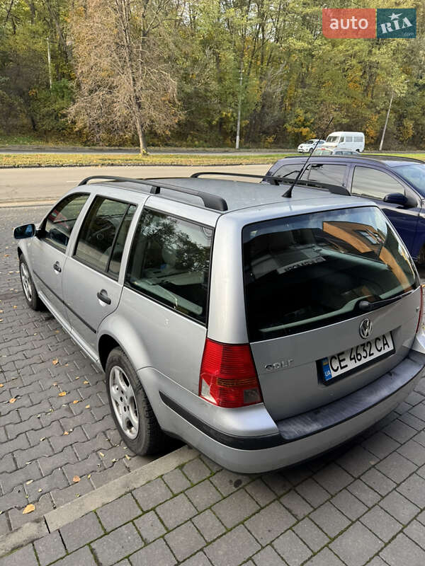 Универсал Volkswagen Golf 2001 в Черновцах