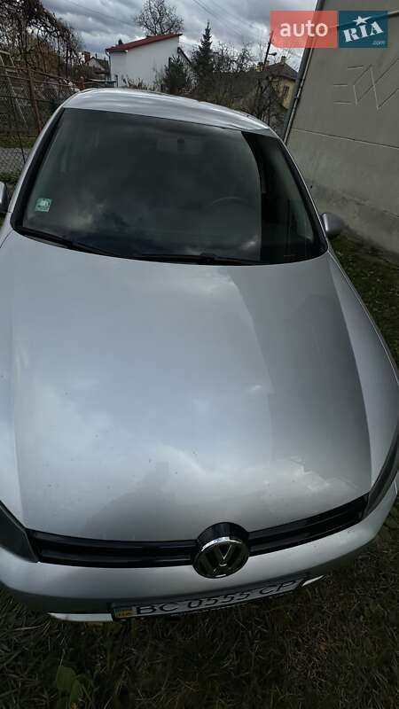 Хетчбек Volkswagen Golf 2011 в Дрогобичі