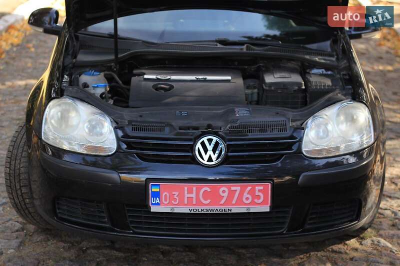 Хетчбек Volkswagen Golf 2006 в Тульчині