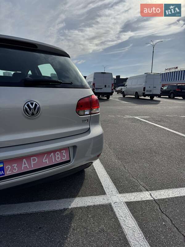 Хетчбек Volkswagen Golf 2010 в Києві