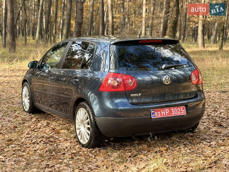 Хэтчбек Volkswagen Golf 2007 в Сумах