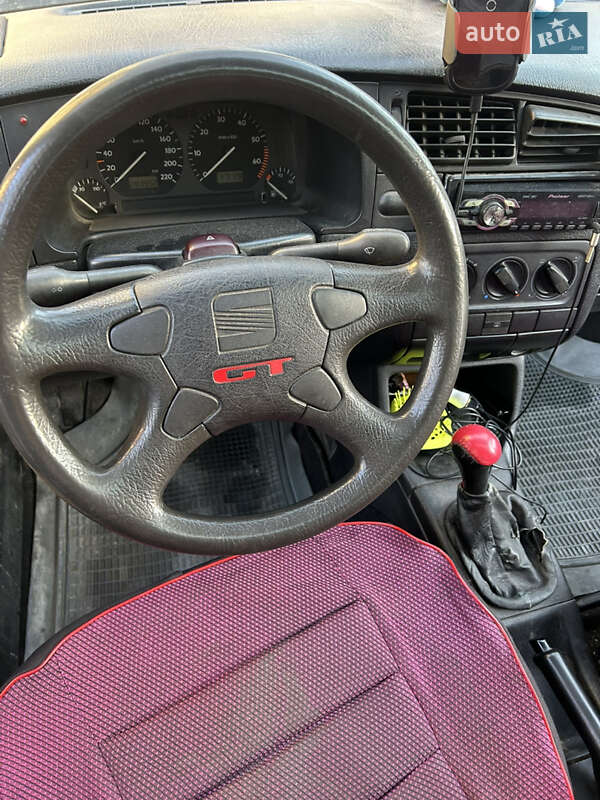 Хэтчбек Volkswagen Golf 1996 в Запорожье