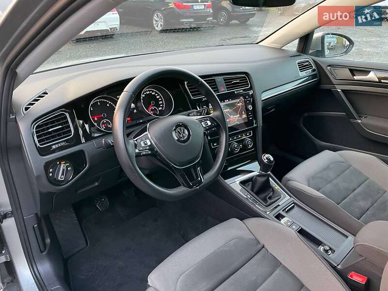 Универсал Volkswagen Golf 2017 в Киеве фото 8 Универсал Volkswagen Golf 2017 в Киеве