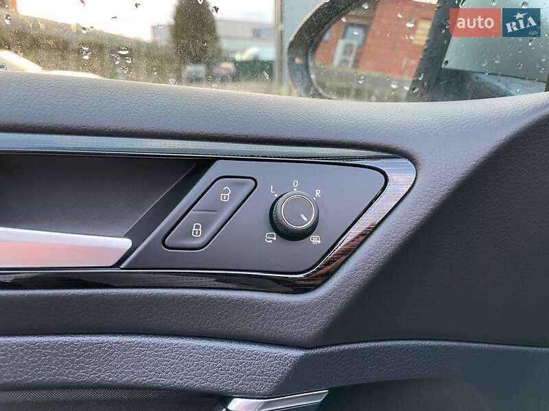 Универсал Volkswagen Golf 2017 в Киеве фото 9 Универсал Volkswagen Golf 2017 в Киеве