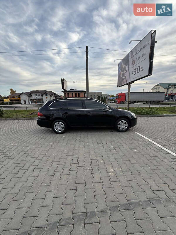 Універсал Volkswagen Golf 2012 в Луцьку