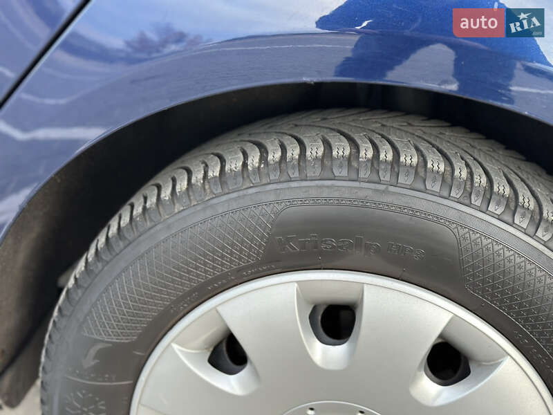 Хэтчбек Volkswagen Golf 2005 в Черкассах