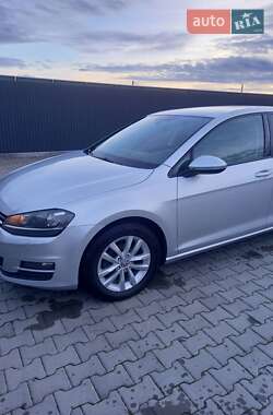 Хэтчбек Volkswagen Golf 2015 в Хмельницком