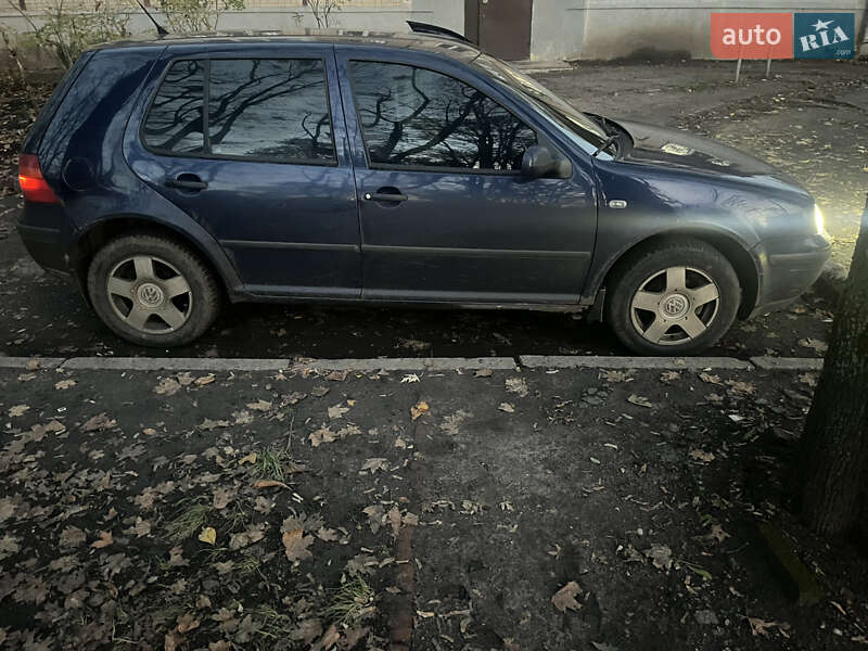 Хетчбек Volkswagen Golf 2000 в Балаклії