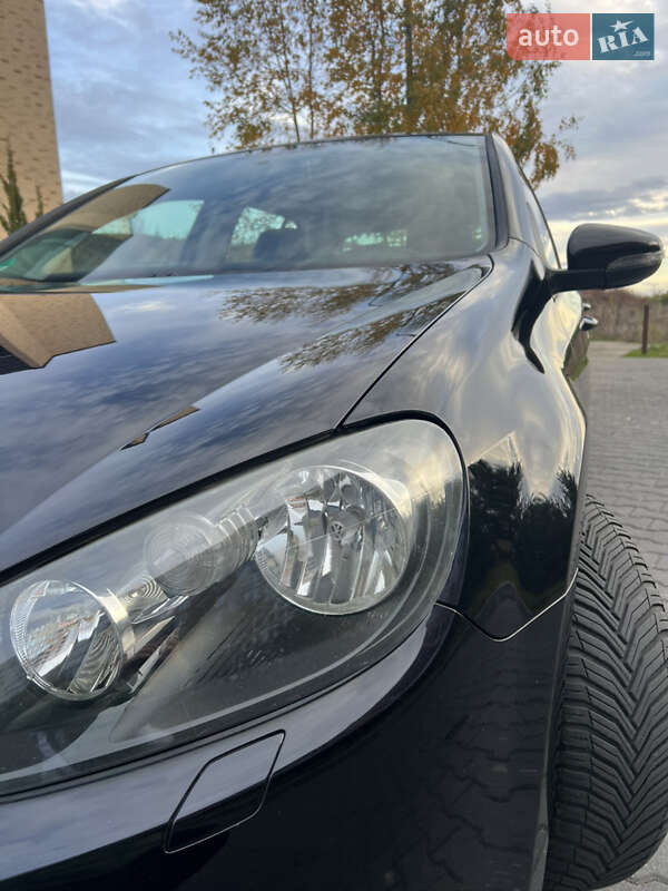 Хэтчбек Volkswagen Golf 2009 в Хмельницком