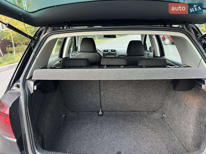 Хэтчбек Volkswagen Golf 2009 в Хмельницком