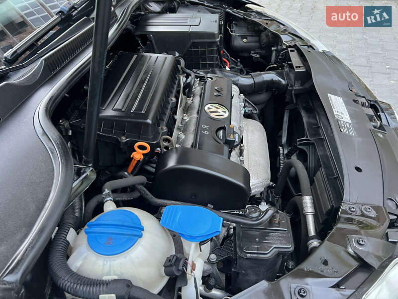 Хэтчбек Volkswagen Golf 2009 в Хмельницком