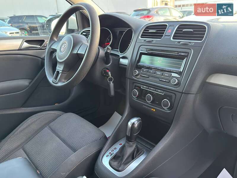 Хетчбек Volkswagen Golf 2012 в Львові