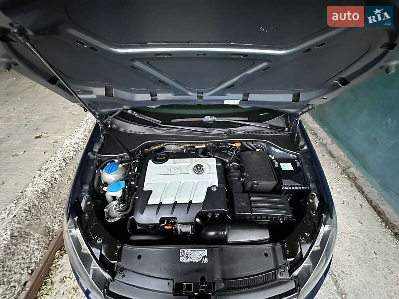 Универсал Volkswagen Golf 2010 в Черновцах