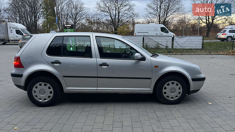 Хэтчбек Volkswagen Golf 1998 в Львове