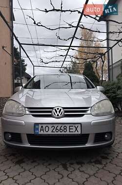 Хэтчбек Volkswagen Golf 2006 в Берегово