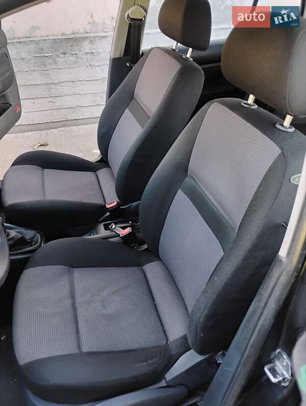 Хетчбек Volkswagen Golf 2000 в Стрию фото 3 Хетчбек Volkswagen Golf 2000 в Стрию