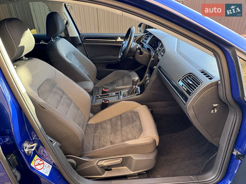 Хэтчбек Volkswagen Golf 2019 в Киеве фото 18 Хэтчбек Volkswagen Golf 2019 в Киеве