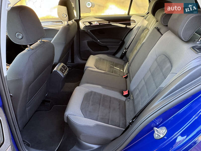 Хэтчбек Volkswagen Golf 2019 в Киеве фото 24 Хэтчбек Volkswagen Golf 2019 в Киеве