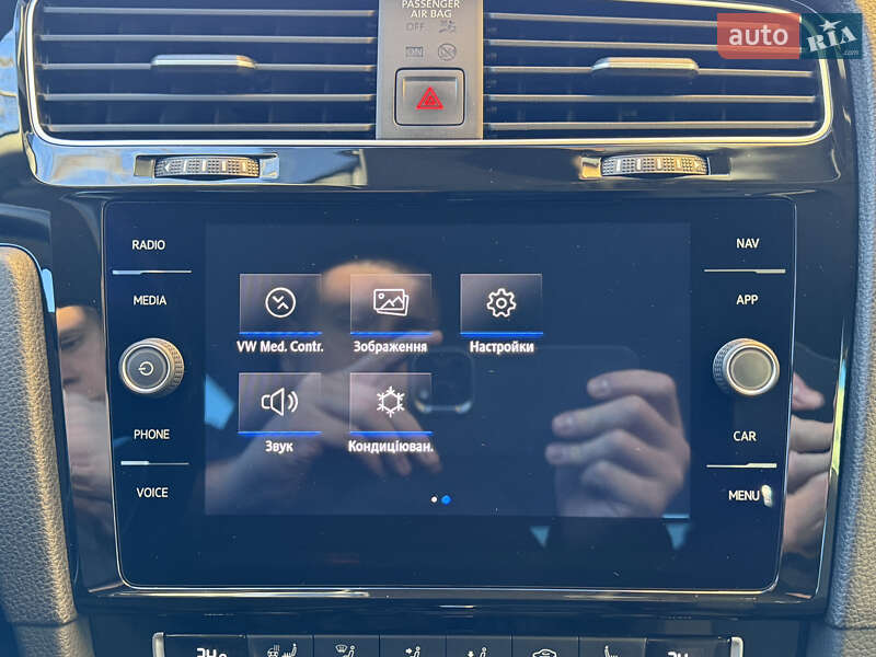 Хэтчбек Volkswagen Golf 2019 в Киеве фото 31 Хэтчбек Volkswagen Golf 2019 в Киеве