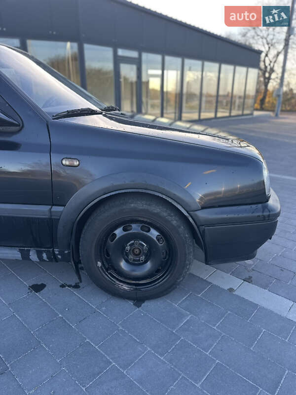 Хэтчбек Volkswagen Golf 1997 в Львове