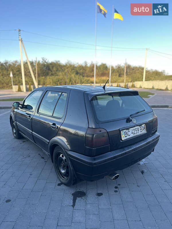 Хэтчбек Volkswagen Golf 1997 в Львове
