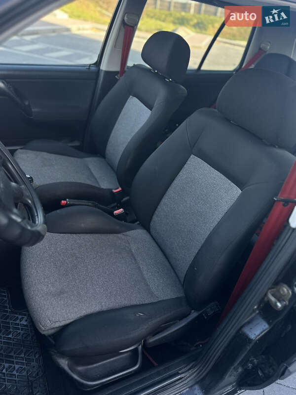 Хэтчбек Volkswagen Golf 1997 в Львове