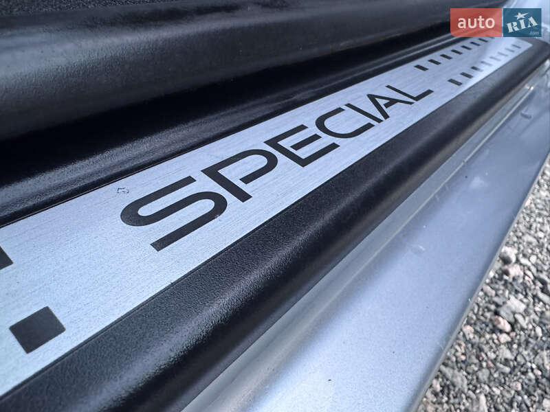 Хэтчбек Volkswagen Golf 2002 в Звенигородке