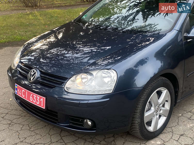 Хэтчбек Volkswagen Golf 2008 в Умани