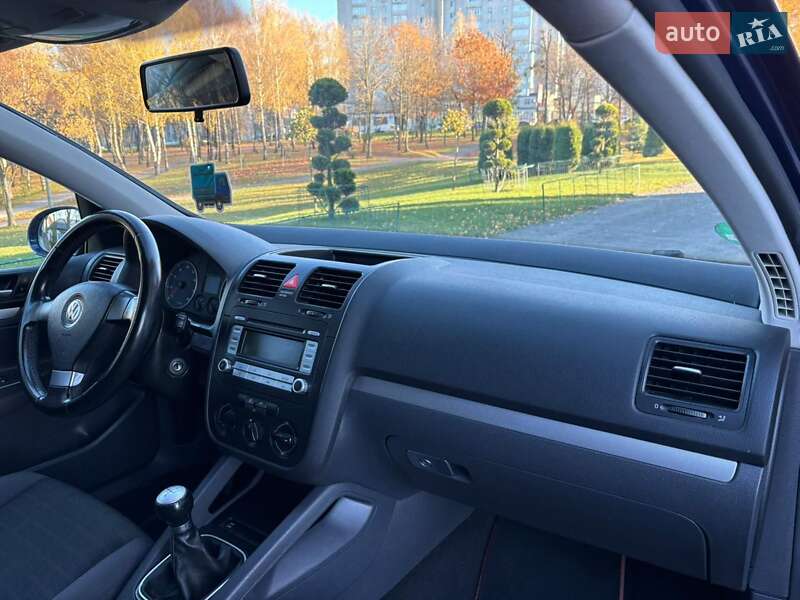 Хетчбек Volkswagen Golf 2007 в Хмельницькому