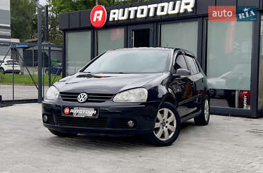 Хэтчбек Volkswagen Golf 2006 в Черновцах