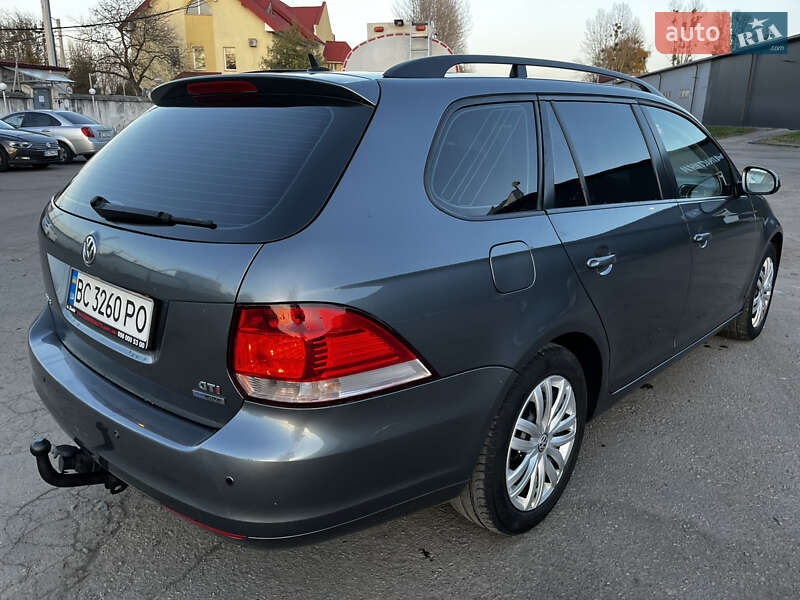 Универсал Volkswagen Golf 2010 в Львове