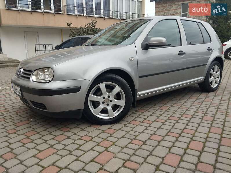 Хэтчбек Volkswagen Golf 2002 в Кривом Роге фото 3 Хэтчбек Volkswagen Golf 2002 в Кривом Роге