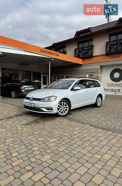 Універсал Volkswagen Golf 2017 в Сваляві