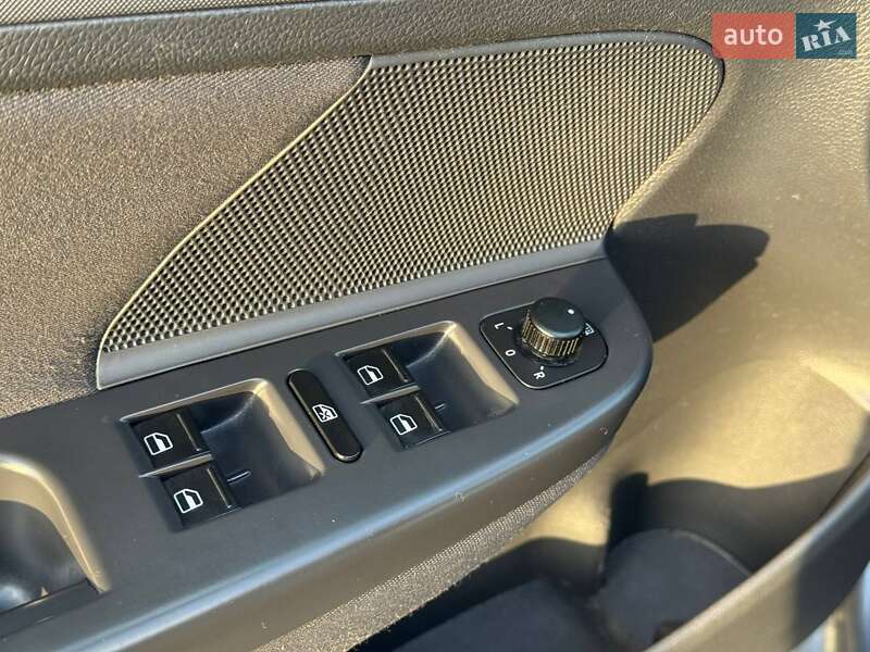 Хэтчбек Volkswagen Golf 2007 в Надворной