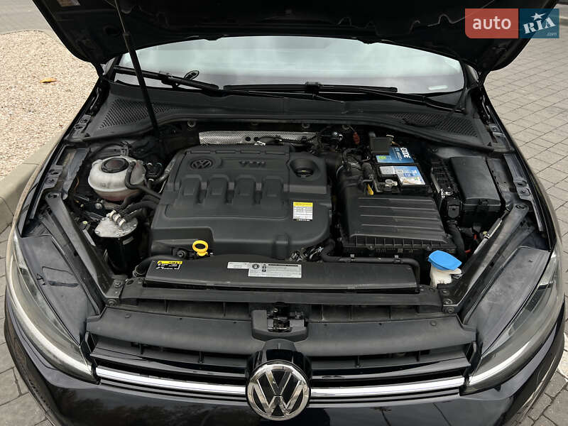 Універсал Volkswagen Golf 2018 в Ужгороді