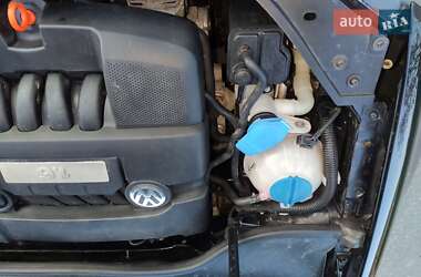 Хэтчбек Volkswagen Golf 2006 в Ковеле