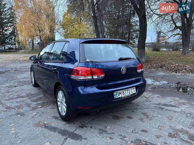 Хэтчбек Volkswagen Golf 2010 в Лебедине