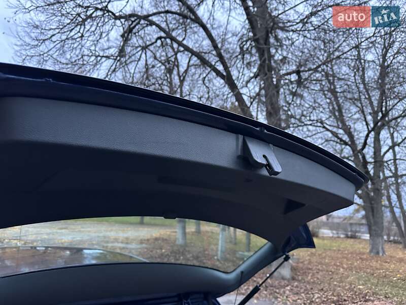 Хэтчбек Volkswagen Golf 2010 в Лебедине